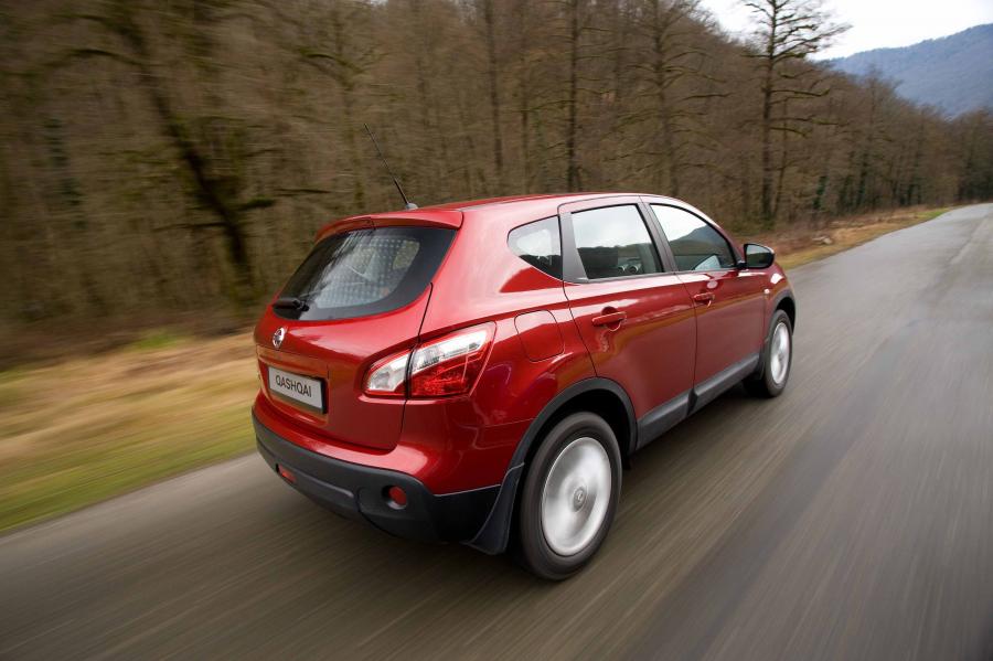 Nissan Qashqai 2010 года  (фото 101 из 204)